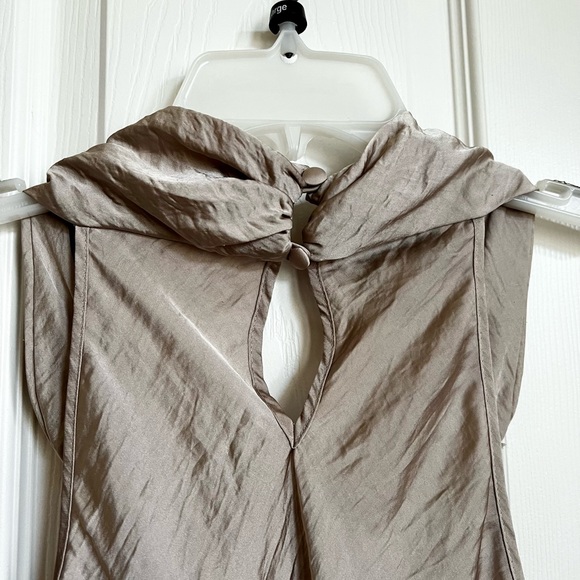 Taupe, Wide Shoulder Straps Gathered Front Tank Top. X-Large. - Picture 4 of 7